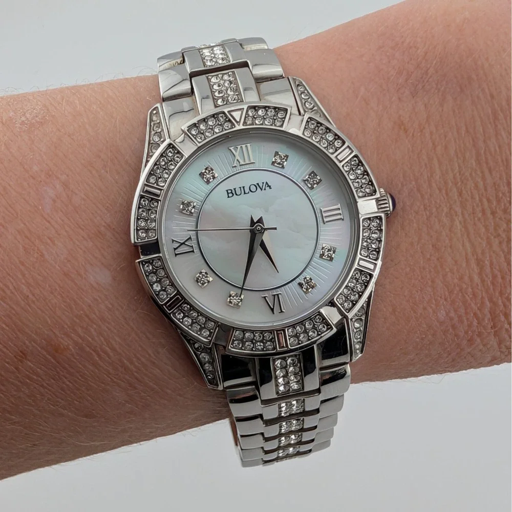 Bulova 96L116 Swarovski Crystal Mother of Pearl Women's‎ Watch 30mm 6.5